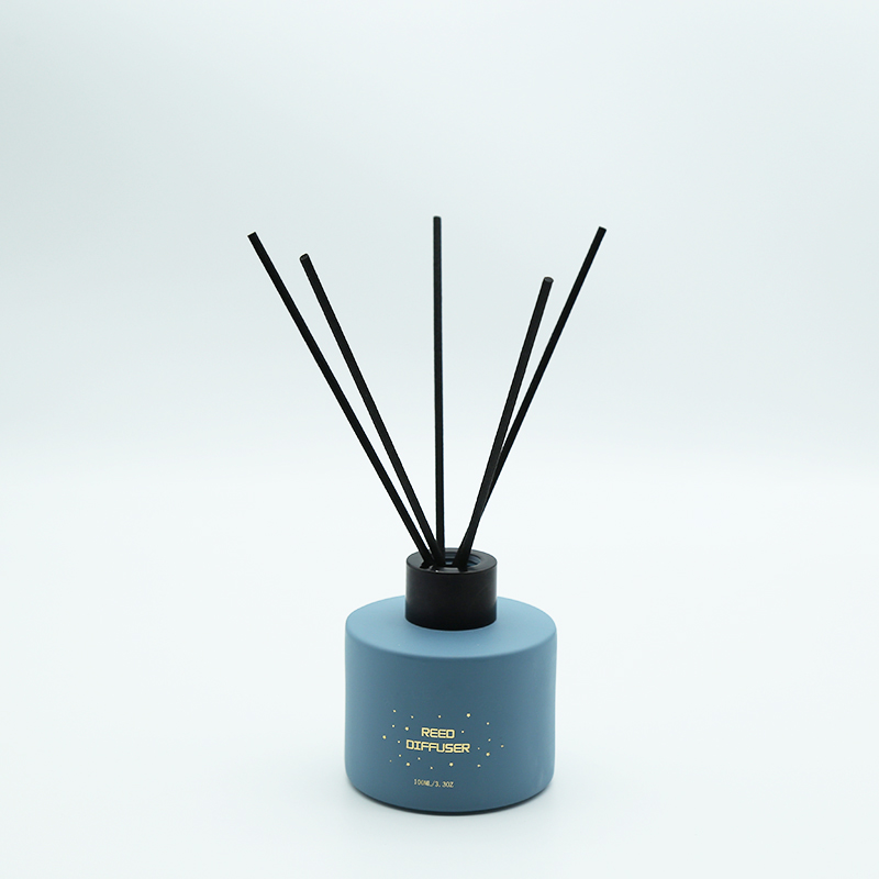 Custom 100ml essential oil room reed diffuser UK home fragrance